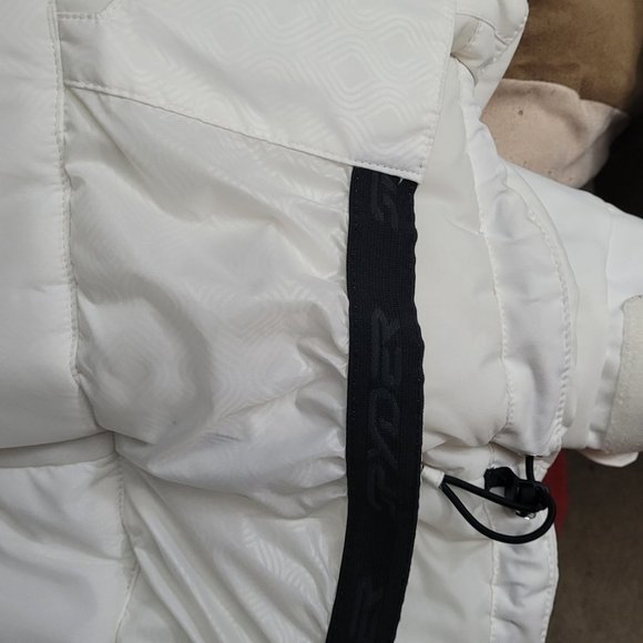 Winter jacket - Picture 9 of 16